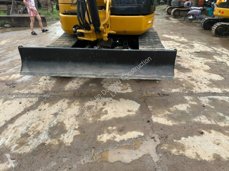 Escavadora Caterpillar 303