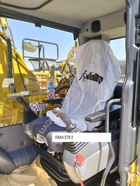 جرافة Komatsu HB215LC-3