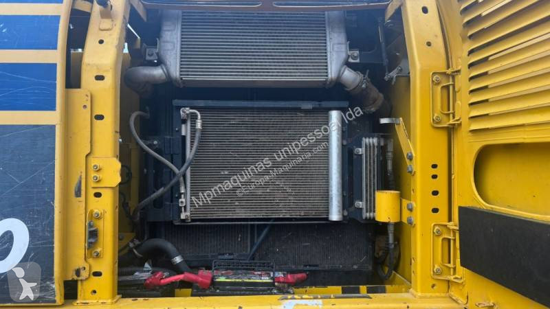 Escavadora Komatsu PC210-10