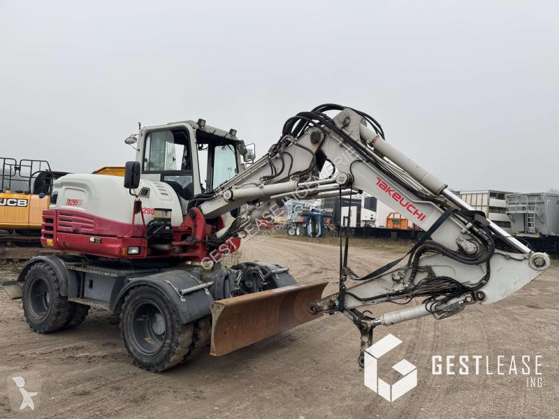 Escavadora Takeuchi  TB295W