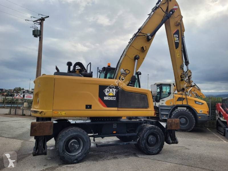 Escavatore Caterpillar MH3022