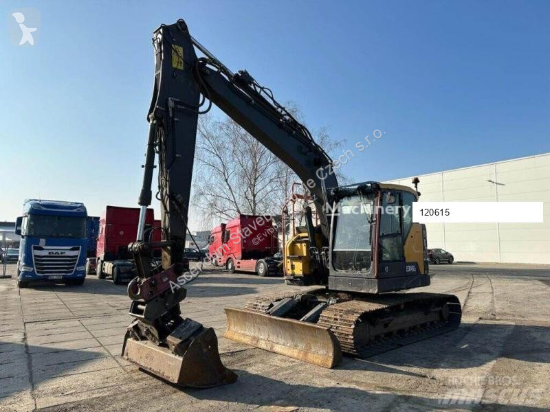 Escavadora Volvo ECR145EL