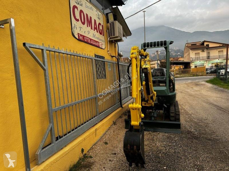 Escavatore Yanmar VIO25-4