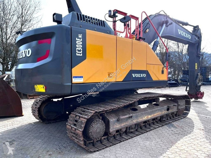 Excavadora Volvo 300 E