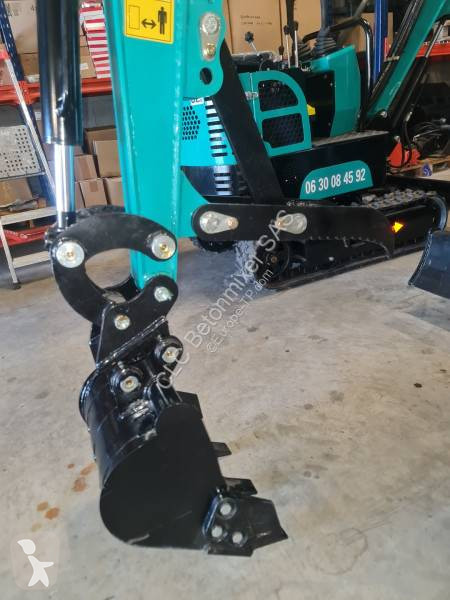 Lopatový nakládač CLC Mini Pelle CLC T 1000
