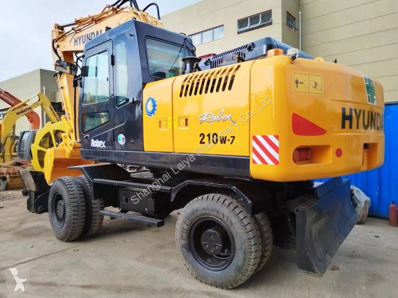 Excavadora Hyundai R210W