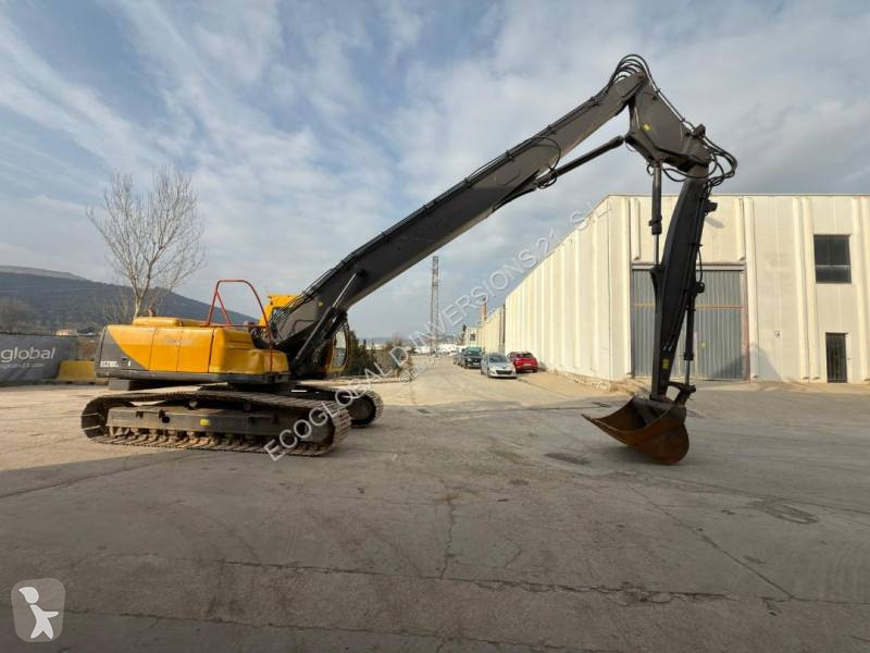 Excavadora Volvo