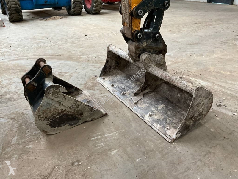 Escavatore Hyundai R30 Z-9AK