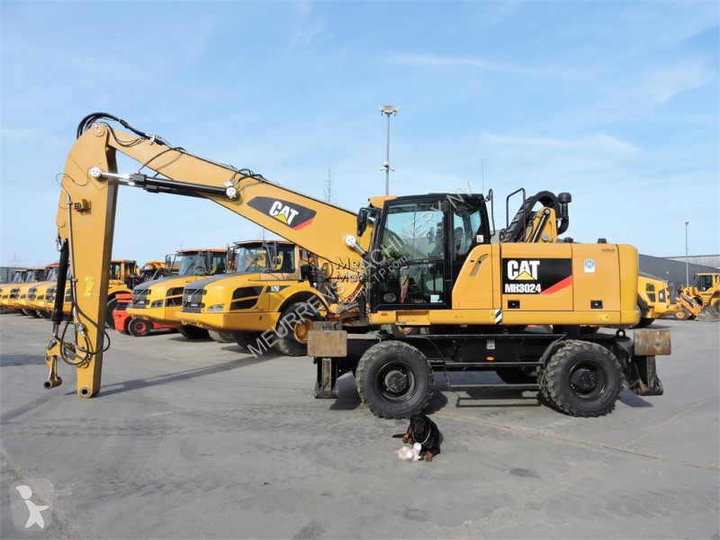 Lopatový nakládač Caterpillar MH3024