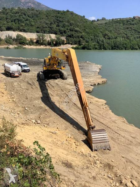 Escavadora Hitachi