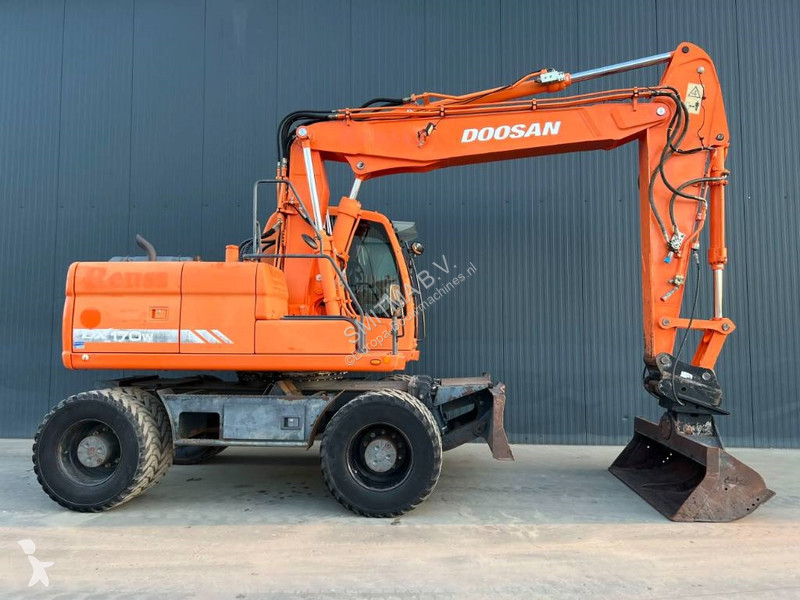 جرافة Doosan