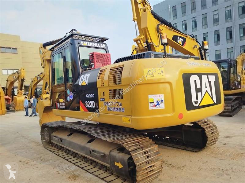 Escavadora Caterpillar 323D