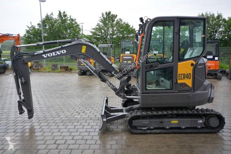 Lopatový nakládač Volvo ECR 40 F