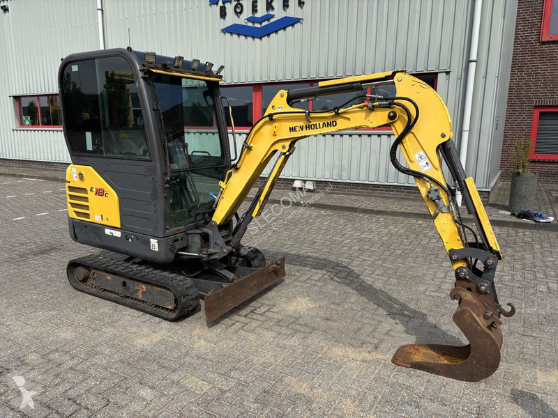 Skovl New Holland Minigraver