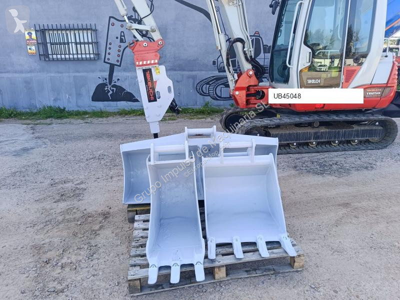 Escavadora Takeuchi