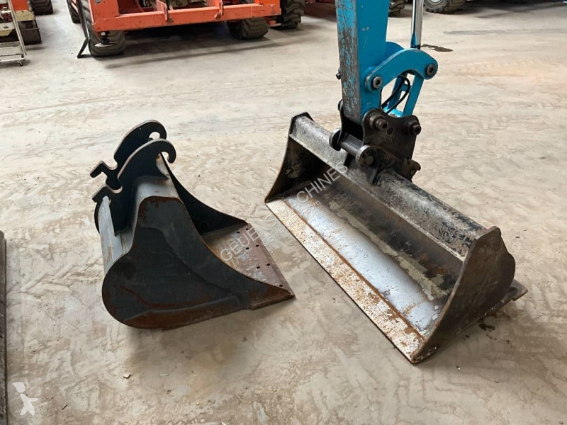 Excavator Airman AX 38 U-7