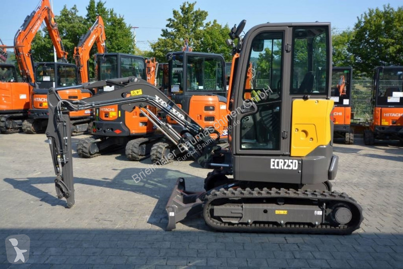 Lopatový nakládač Volvo ECR D