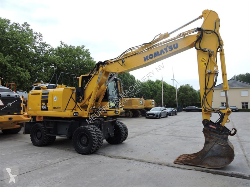 جرافة Komatsu -10 German+New tyres