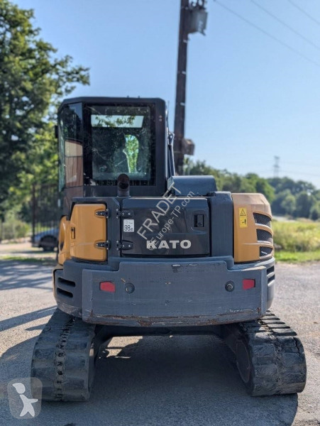 Escavadora Kato 85V4