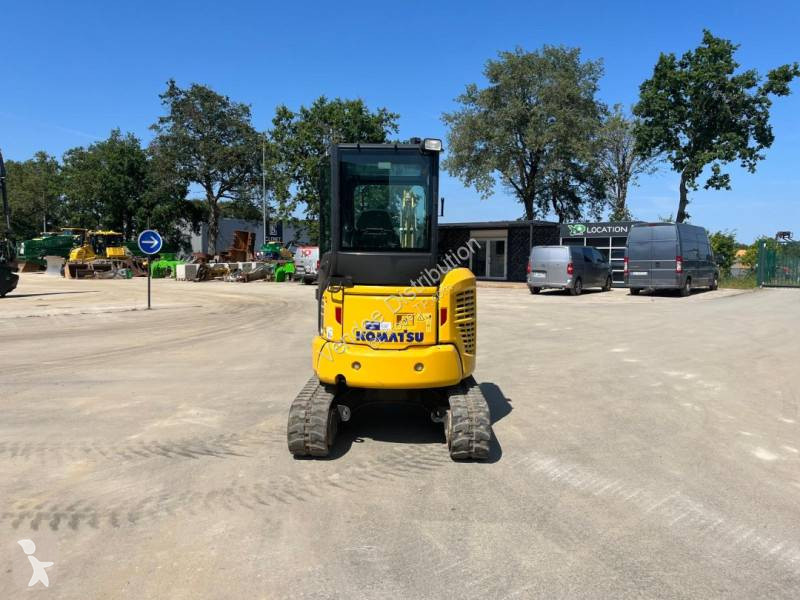 Lopatový nakládač Komatsu PC30MR-5