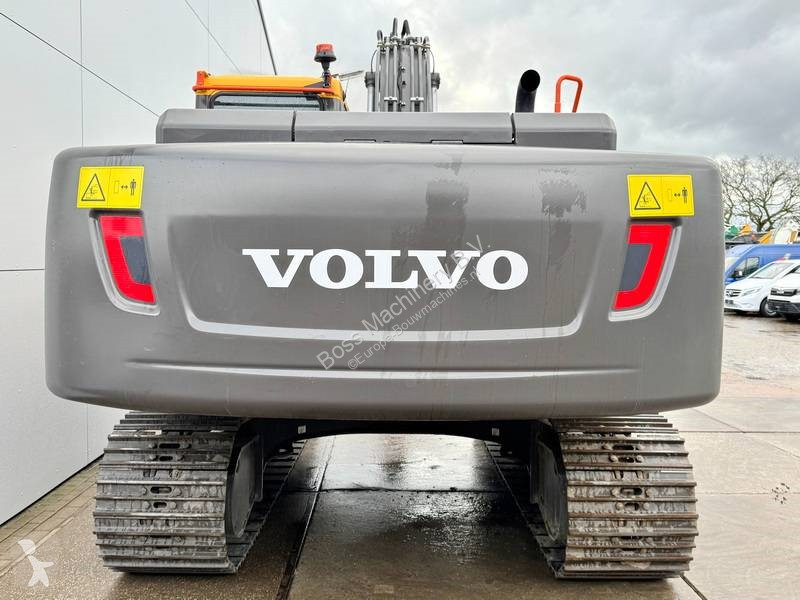 Escavadora Volvo EC220D - EW / UUSED / 2025 Model