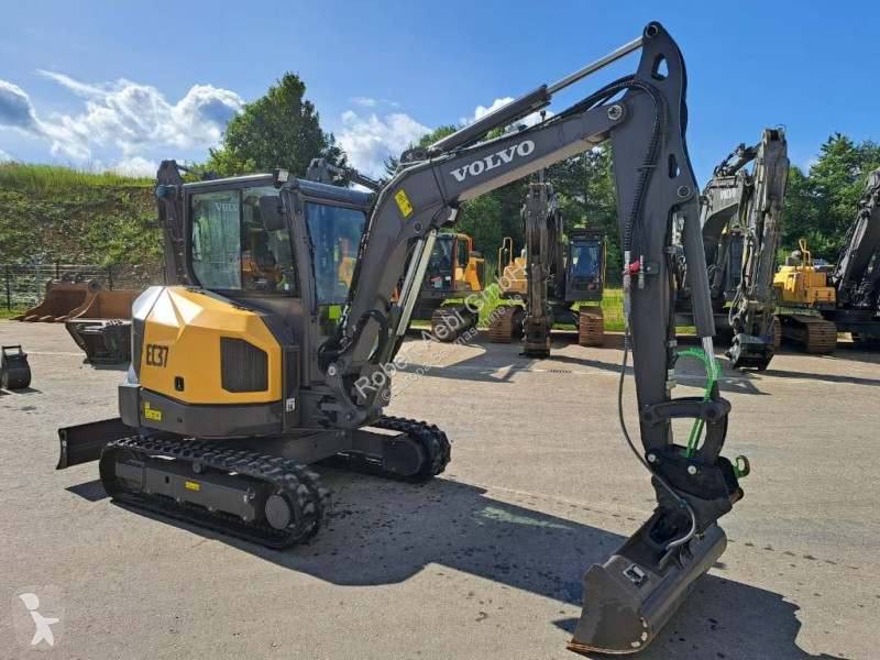 Escavadora Volvo EC 37 F