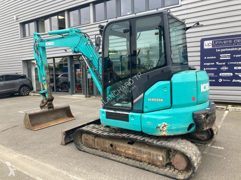 Escavadora Kobelco SK55SRX-6