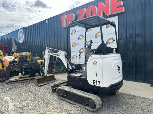 Lopatový nakládač Bobcat e17 à 13 900 € ht