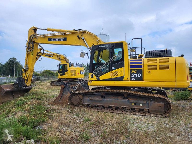 Escavatore Komatsu -11