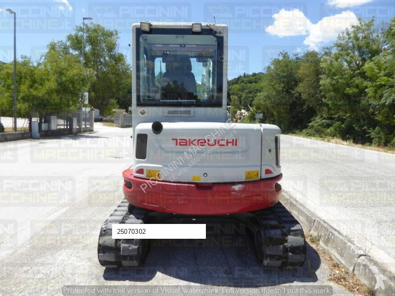 Escavatore Takeuchi TB257FR