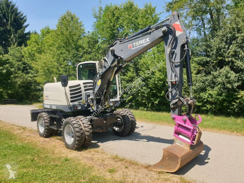 Excavator Terex