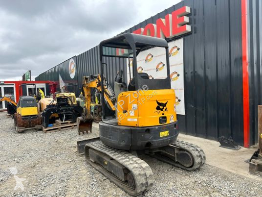 Lopatový nakládač Bobcat e26 à 18 500 € ht