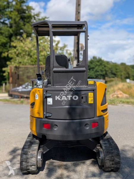 Escavadora Kato 27 V5