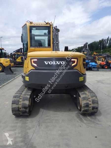 Escavadora Volvo D