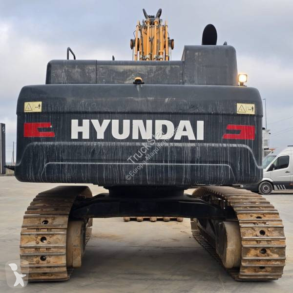 Escavadora Hyundai HX 520 L