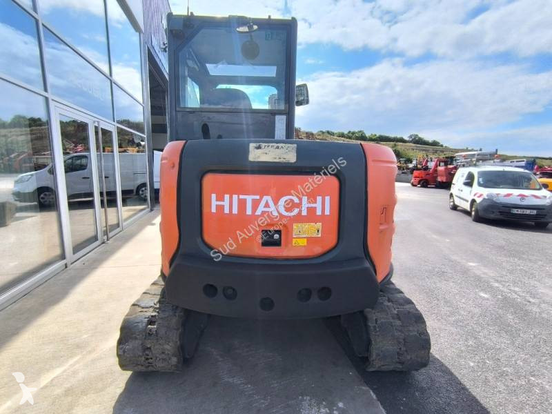 Escavadora Hitachi ZX 65USB-5A