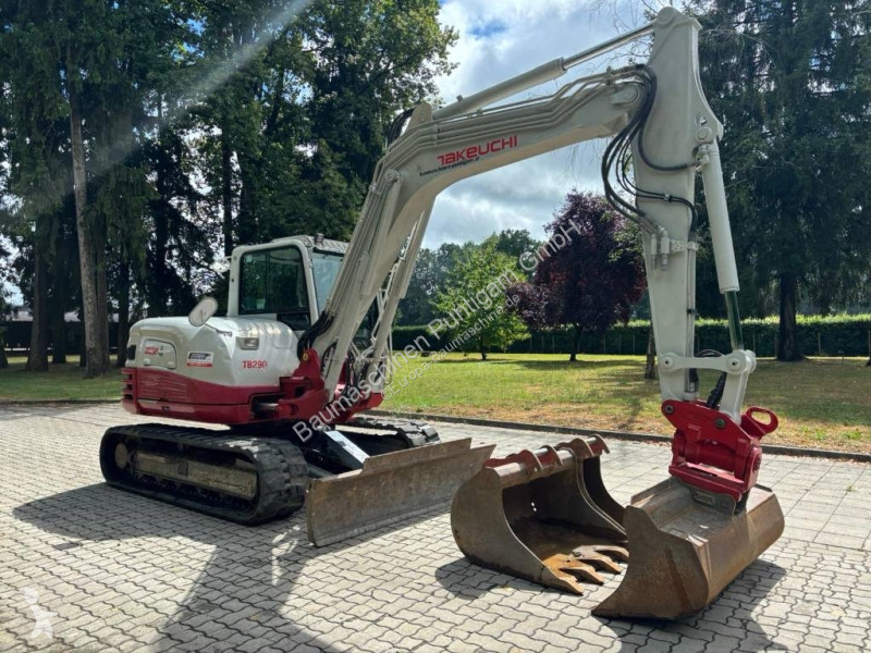 Skovl Takeuchi