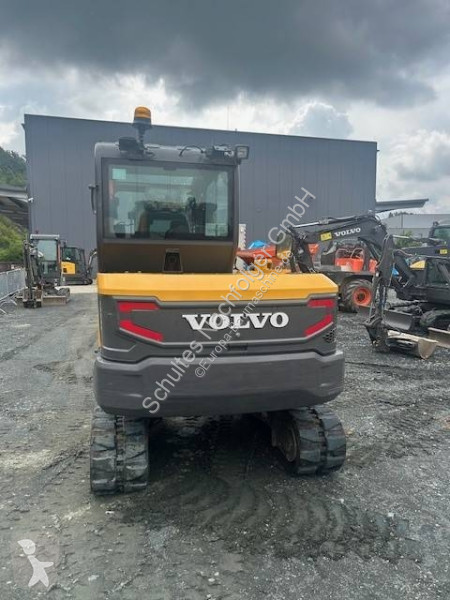 Escavadora Volvo EC 60 E