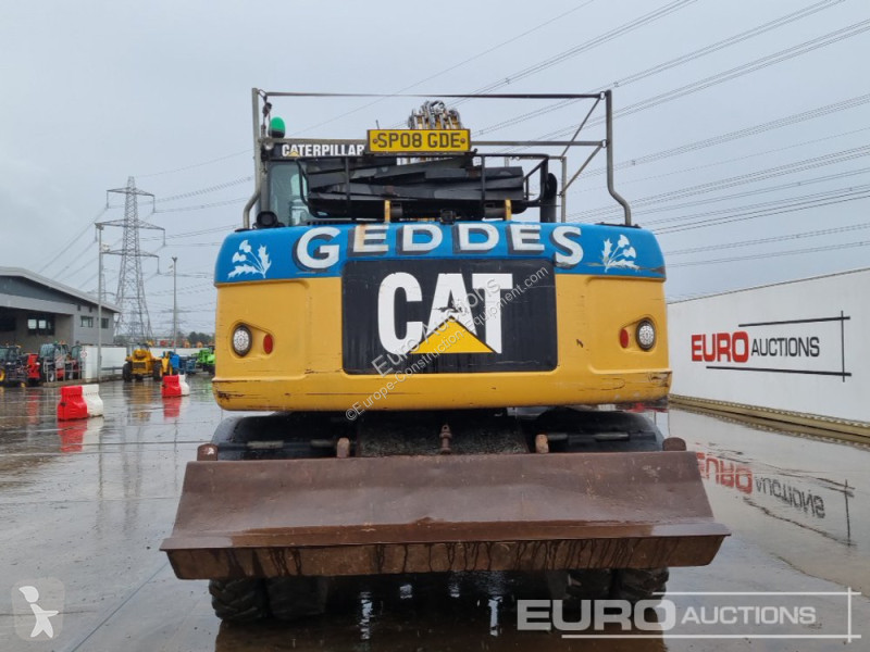 Lopatový nakládač Caterpillar D