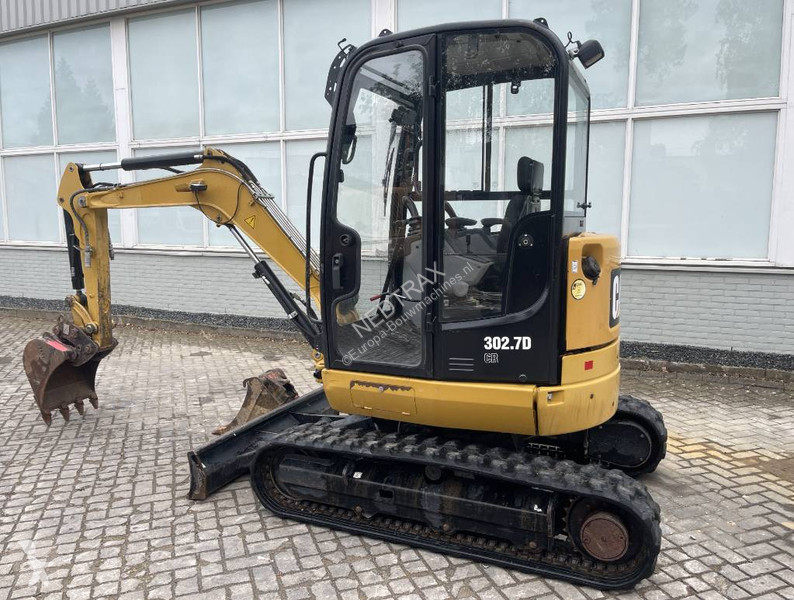 Escavatore Caterpillar 3027 CR  2020  CE