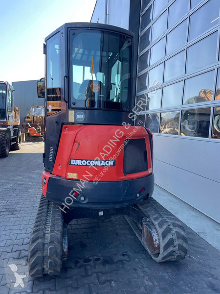Escavadora Eurocomach ES28.2ZT