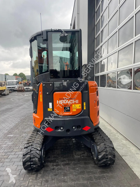 Escavadora Hitachi ZX33U-6 | A/C