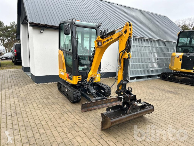Used auctions LiuGong mini excavator 9018 E - n°10750933