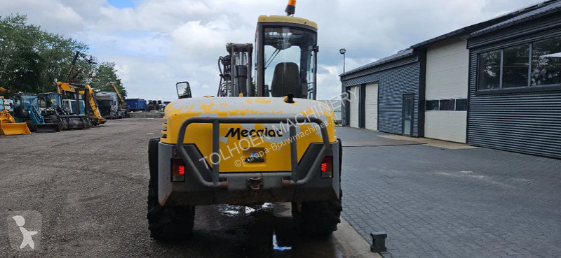 Excavator Mecalac