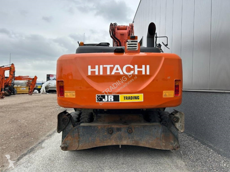 Lopatový nakládač Hitachi ZX220W-5B