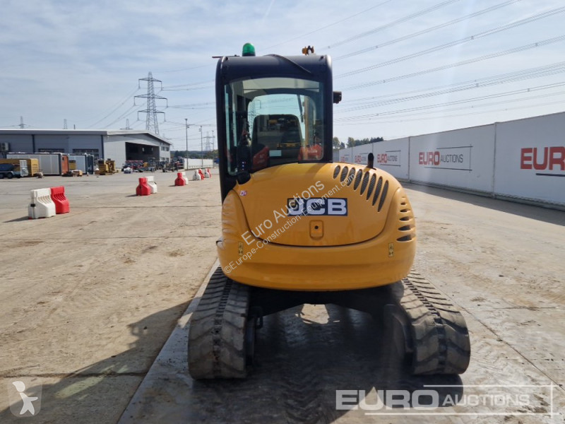 Escavadora JCB