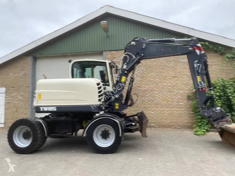 Excavator Terex