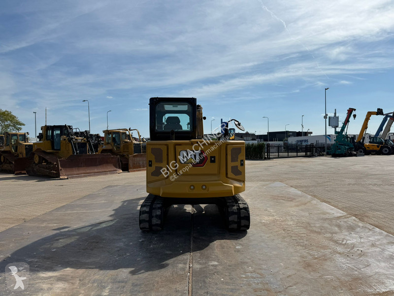 Excavator Caterpillar R