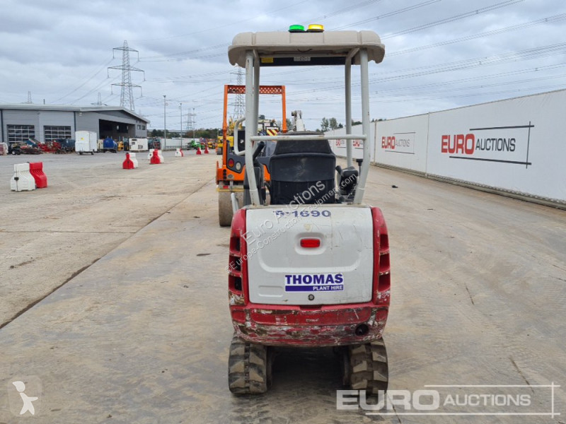 Escavadora Takeuchi TB216