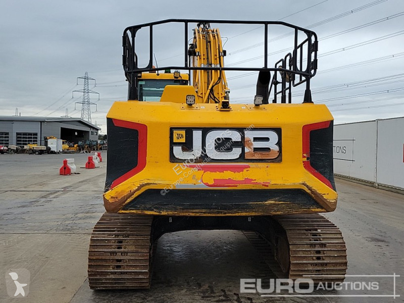 جرافة JCB 220XLC